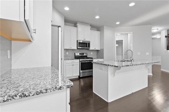 Building Photo - 1838 Lakeview Bend Way