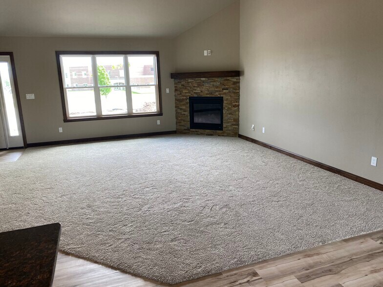 LIVING ROOM - 629 Diversity Dr