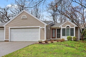 Building Photo - 4319 Valley Hollow Dr NE