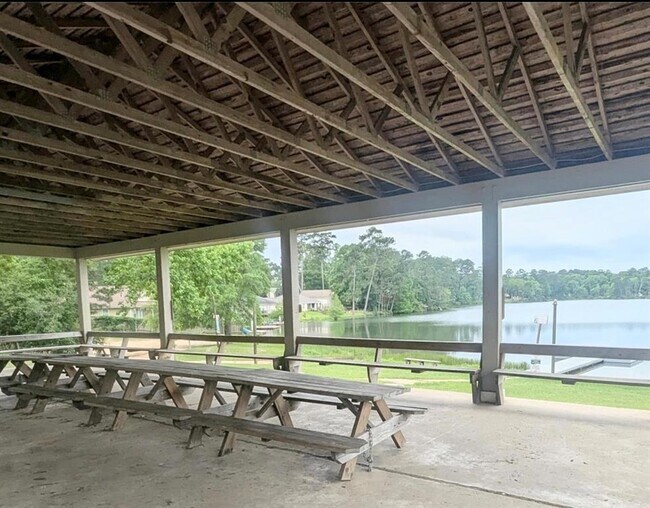 Building Photo - 10595 Royal Terrell Dr