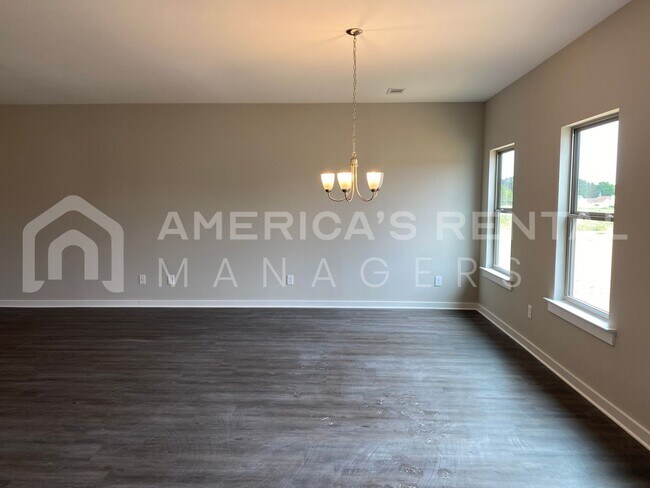 Building Photo - 14395 Chase Dr