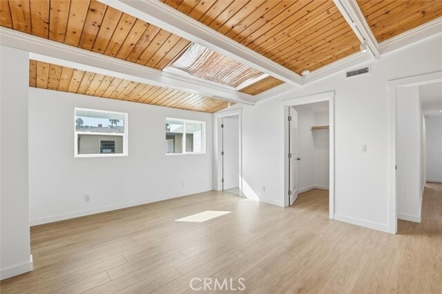 Building Photo - 720 S Catalina Ave