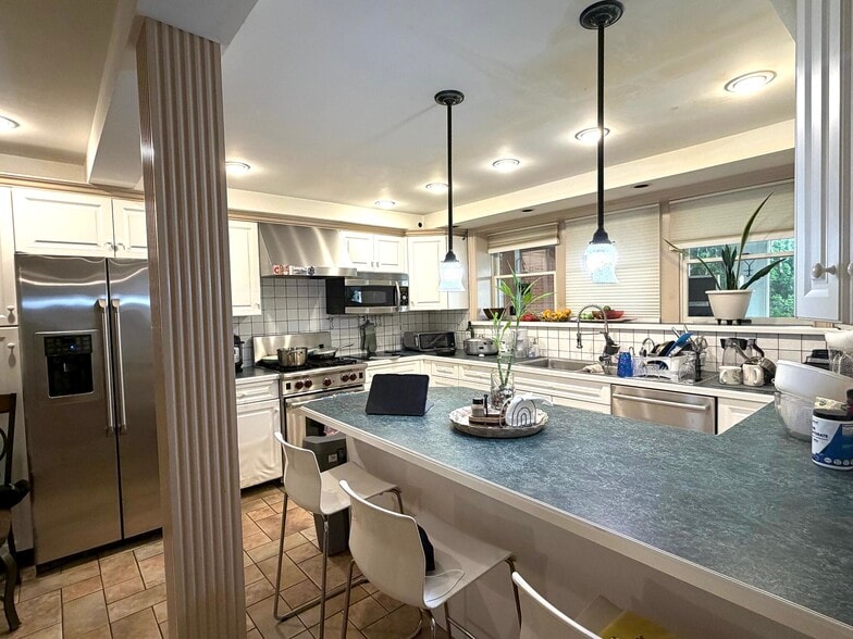 Kitchen - 73 Elsie St