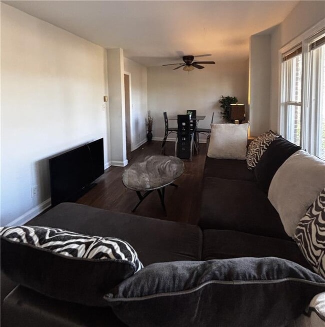 Building Photo - 269 Florida Ave SW