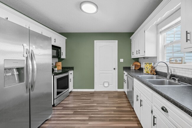 Building Photo - 3793 McAllister Dr