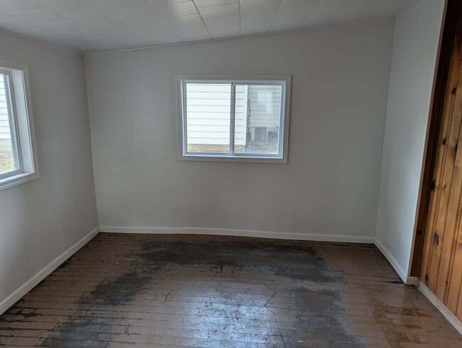Building Photo - Charming, remodeled home in Tuscola