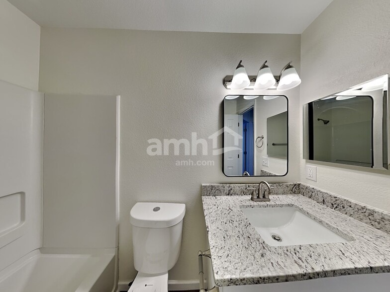 Building Photo - 8444 Sunbow Ct