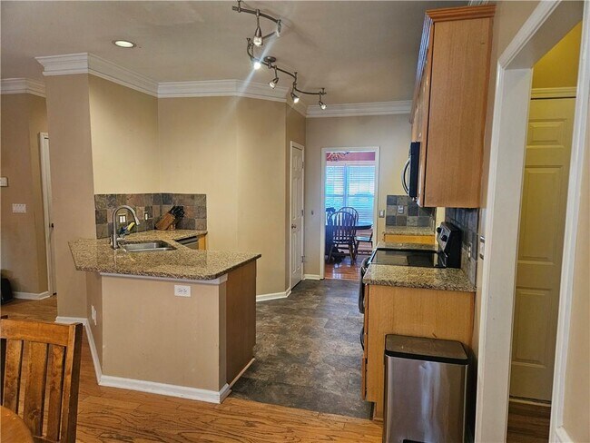 Building Photo - 2545 Cobble Creek Ln
