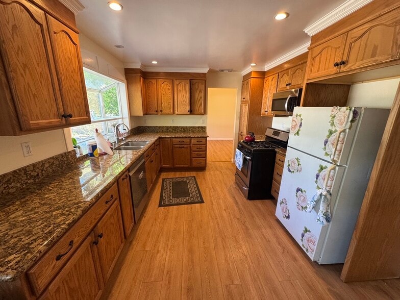 Building Photo - 23019 Enadia Way