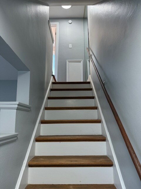 Building Photo - 8109 Hohman Ave