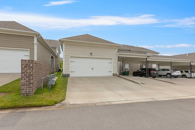 Building Photo - 1436 White Dutch Ln