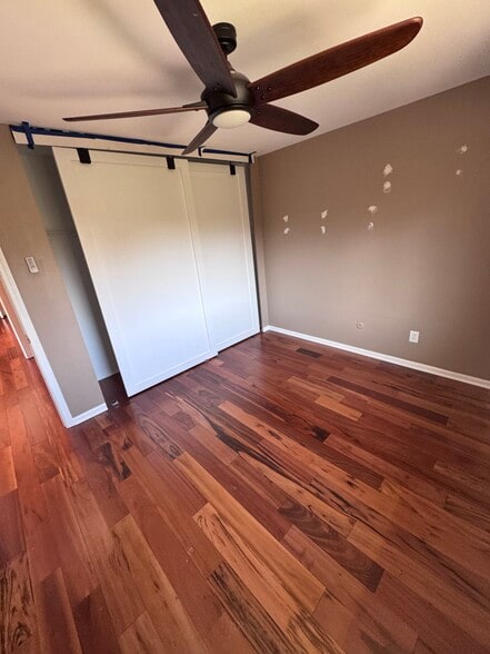 Building Photo - 125 Twin Oaks Dr