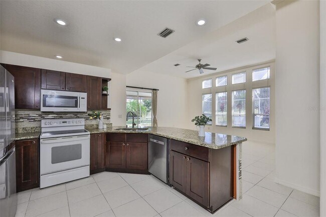 Building Photo - 1505 Ventana Dr