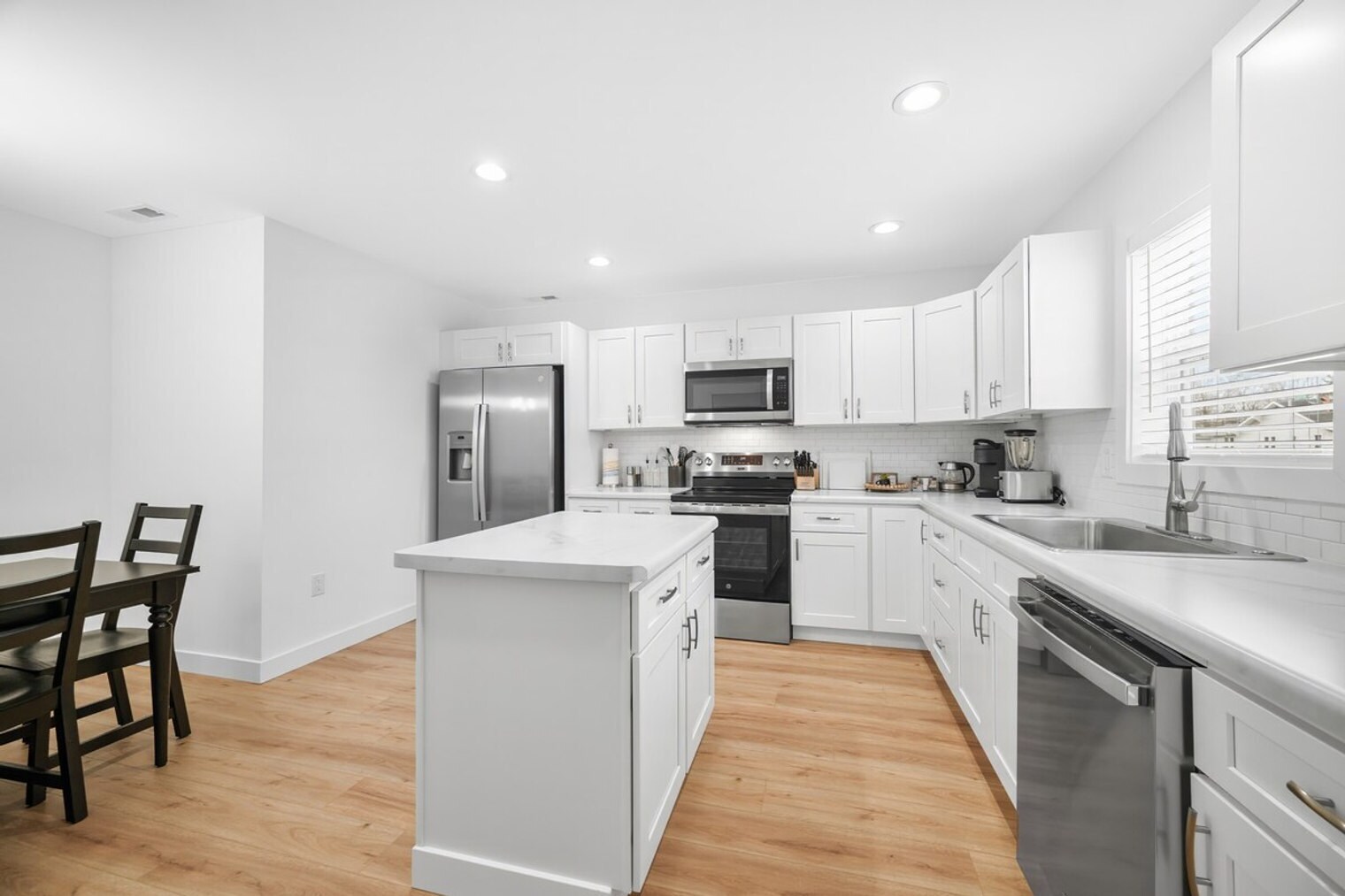 Building Photo - 1019 Central Ave