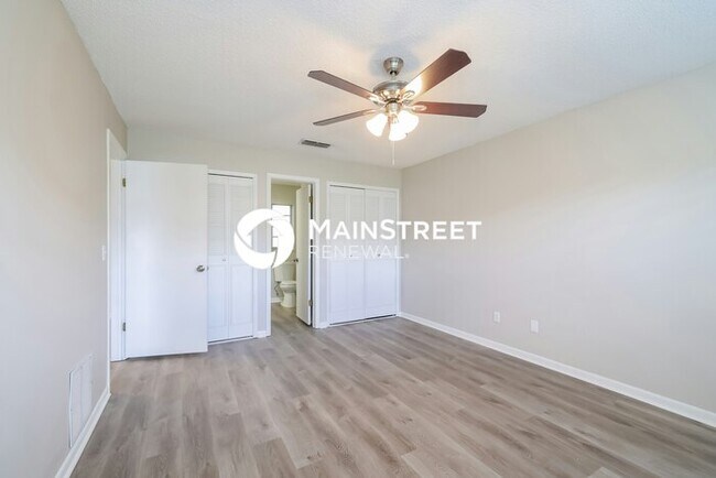 Building Photo - 3 Bedroom Pet-Friendly Home in Orlando, FL with Main Street Renewal