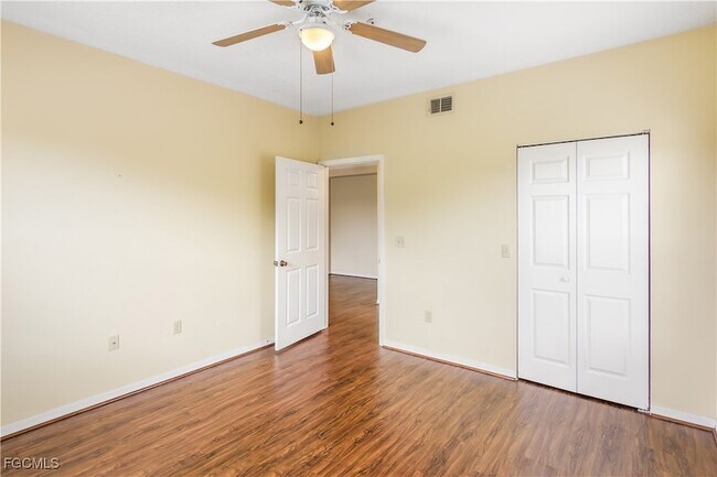Building Photo - 11490 Villa Grand
