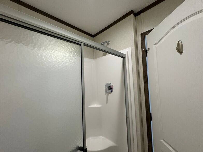 Building Photo - 48579 Leafdale Ct