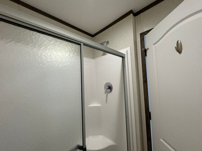 Building Photo - 48579 Leafdale Ct