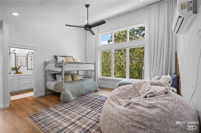 Building Photo - 5 Blandford Ln