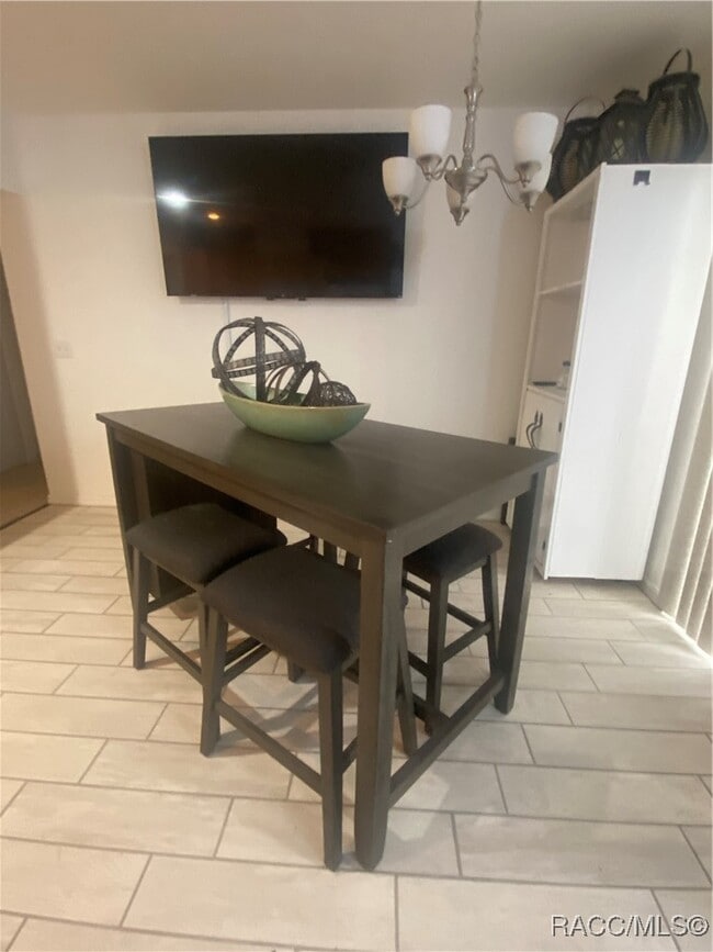 Building Photo - 2131 N Pinecone Ave