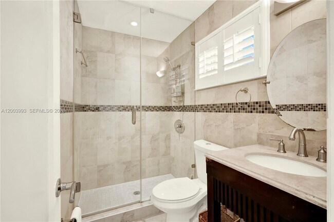 Building Photo - 69 Shoreland Dr