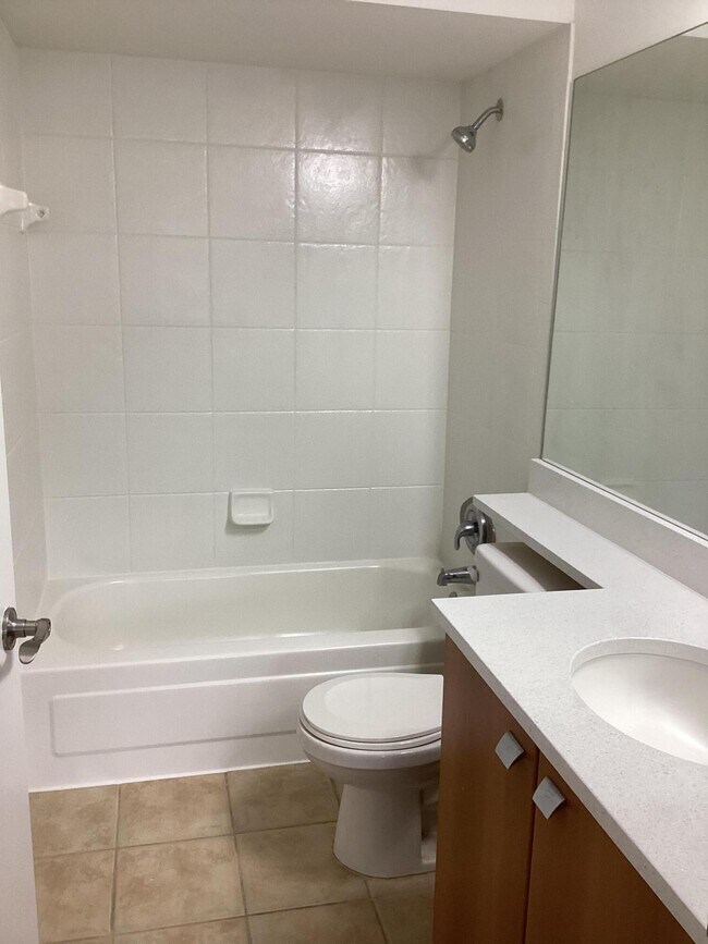 Building Photo - 1011 Crystal Way