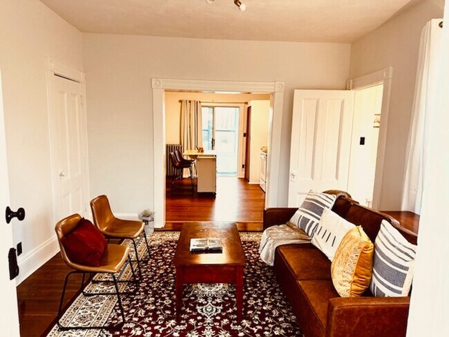 Building Photo - Apartment for rent in Lynn!