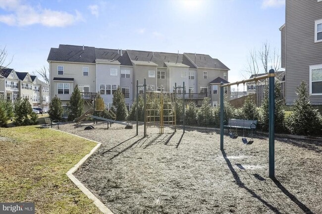 Building Photo - 703 WOODSTREAM Blvd