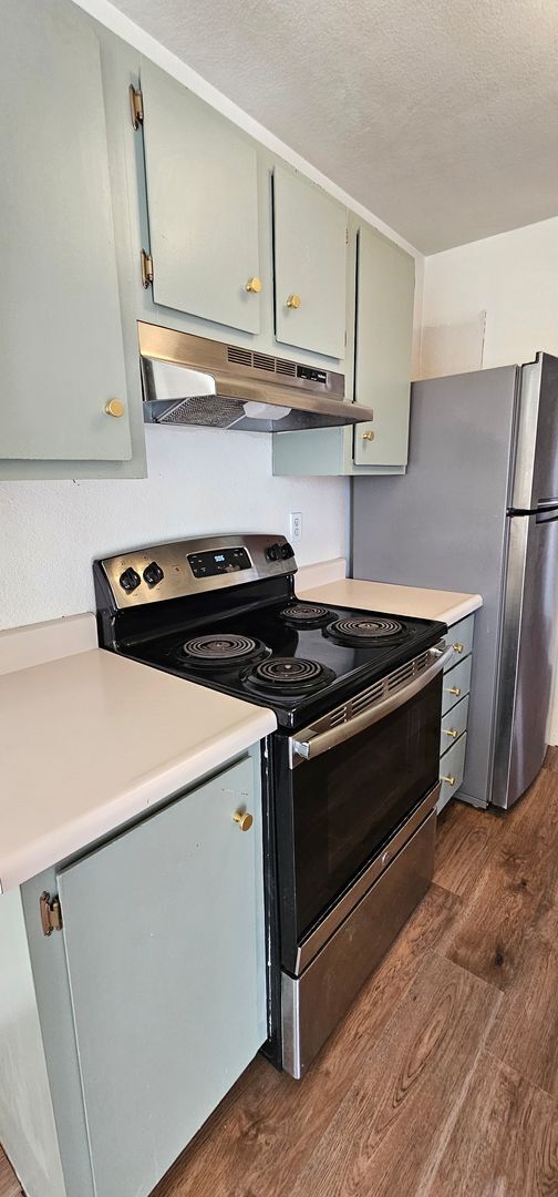 Building Photo - CLEARACRE GARDENS – 1 Bed / 1 Bath Condo for Rent (700 Sq Ft)