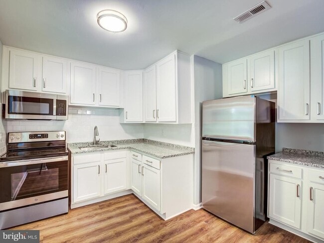 Building Photo - 20227 Three Notch Rd