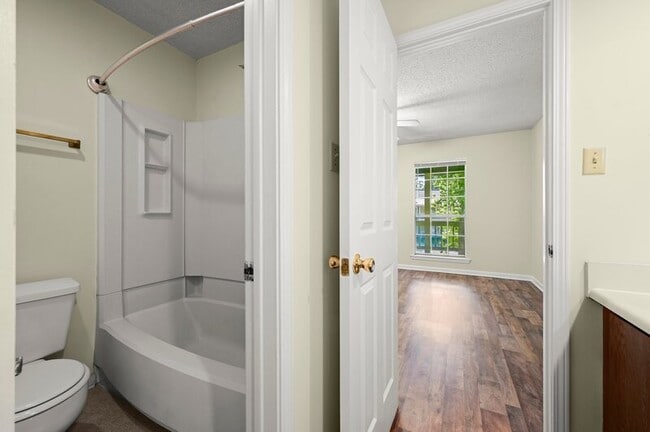 Building Photo - 5379 Rosedown Ct