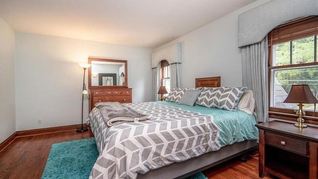 Building Photo - 1205 Miller Ave