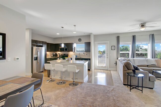 Primary Photo - 25500 Westheimer Pkwy