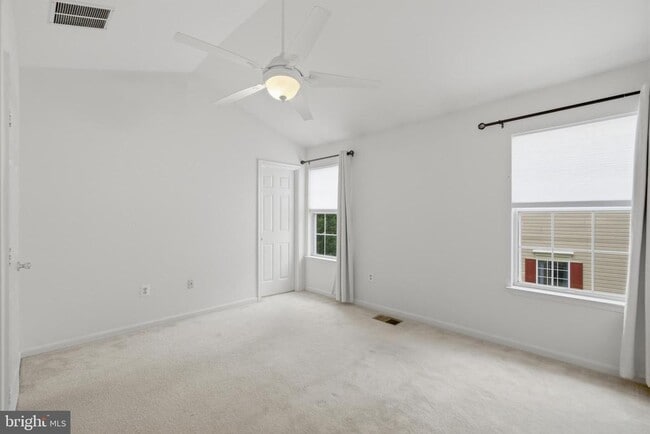 Building Photo - 2449 Clover Field Cir