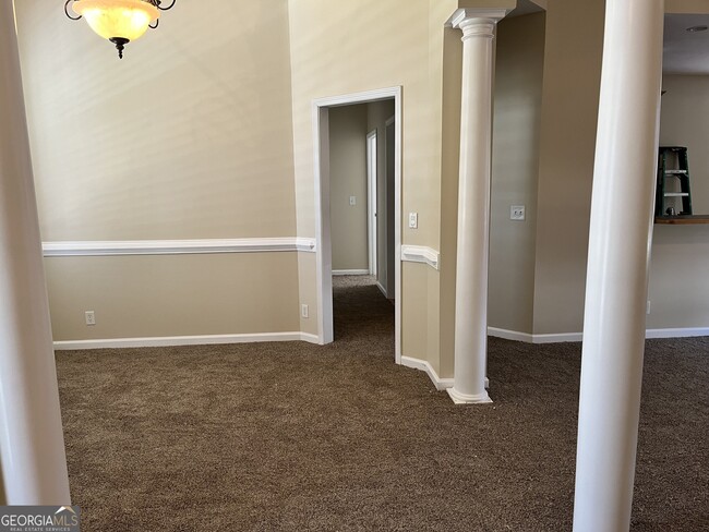 Building Photo - 99 High Pt N Dr