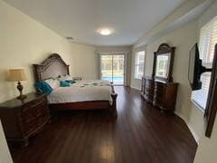 Building Photo - 5540 Allamanda Ave