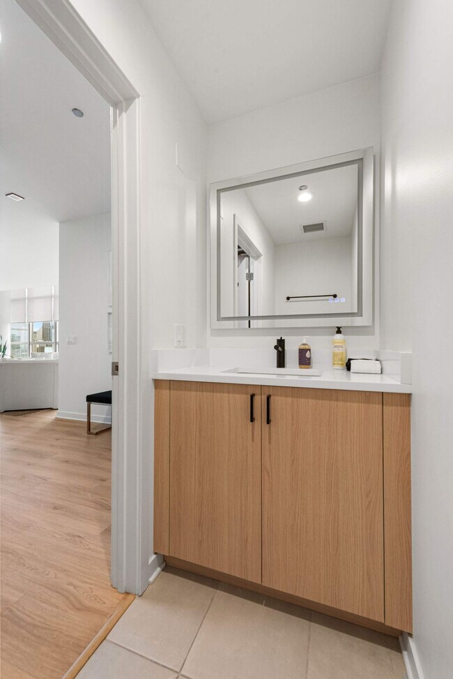 Building Photo - 365 N Halsted St