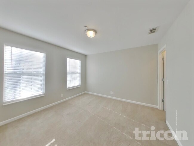 Building Photo - 1307 Creekside Dr