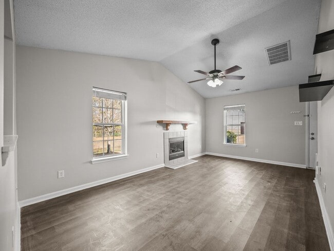 Building Photo - Welcome to Marsh Oaks!
