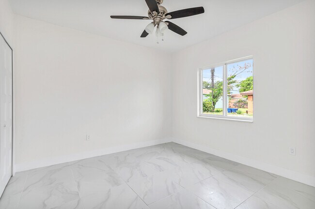 Building Photo - 2780 NW 15th St