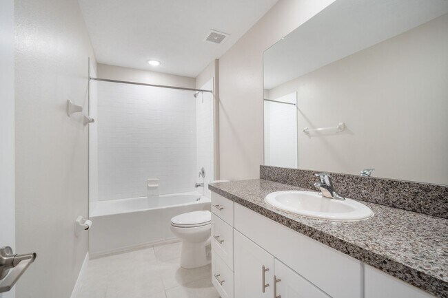 Building Photo - Newer Construction Rental with Open Layout...