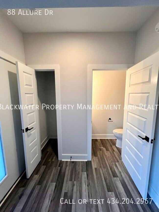 3 Bedroom Townhome in The Allure Townhomes... 88 Allure Drive