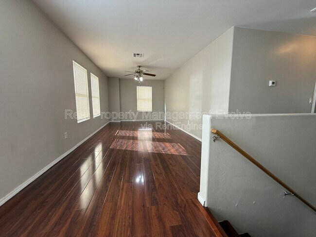 Building Photo - 3930 W Irwin Ave