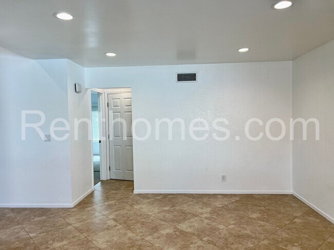 Building Photo - 11330 Surco Dr