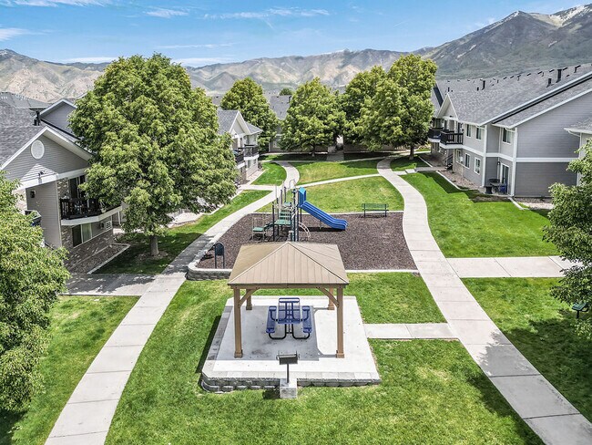 Building Photo - Lakeview Apartments