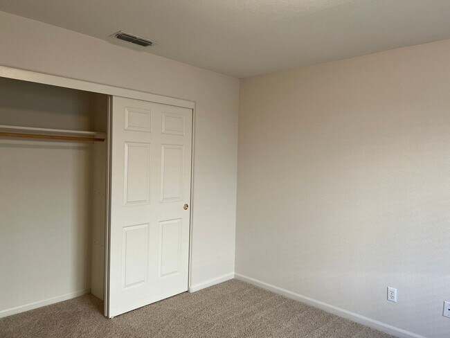 Building Photo - 4501 Waitsfield Cir