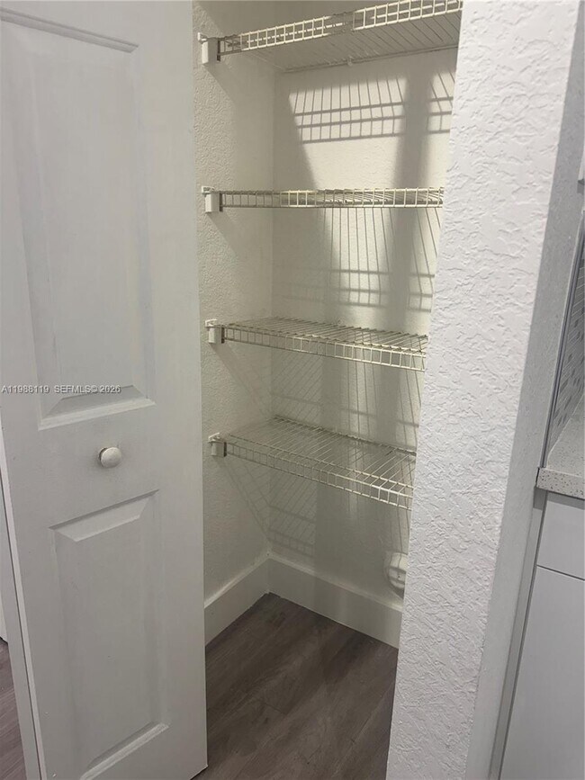 Building Photo - 2120 W Flagler St