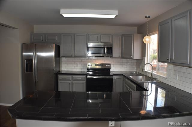 Building Photo - 952 Dancing Horse Dr