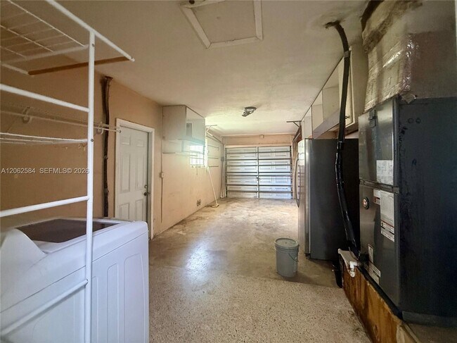 Building Photo - 7710 NW 5th St