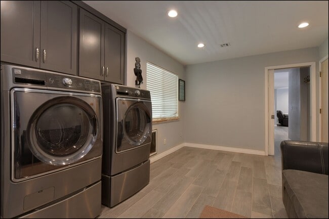 Building Photo - Coming Soon!